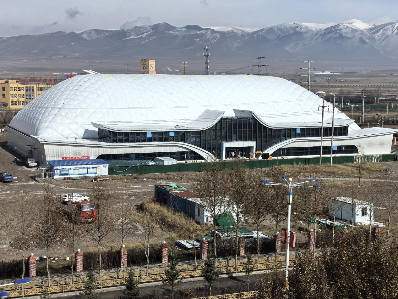 Спортивный комплекс с пневмокаркасной конструкцией